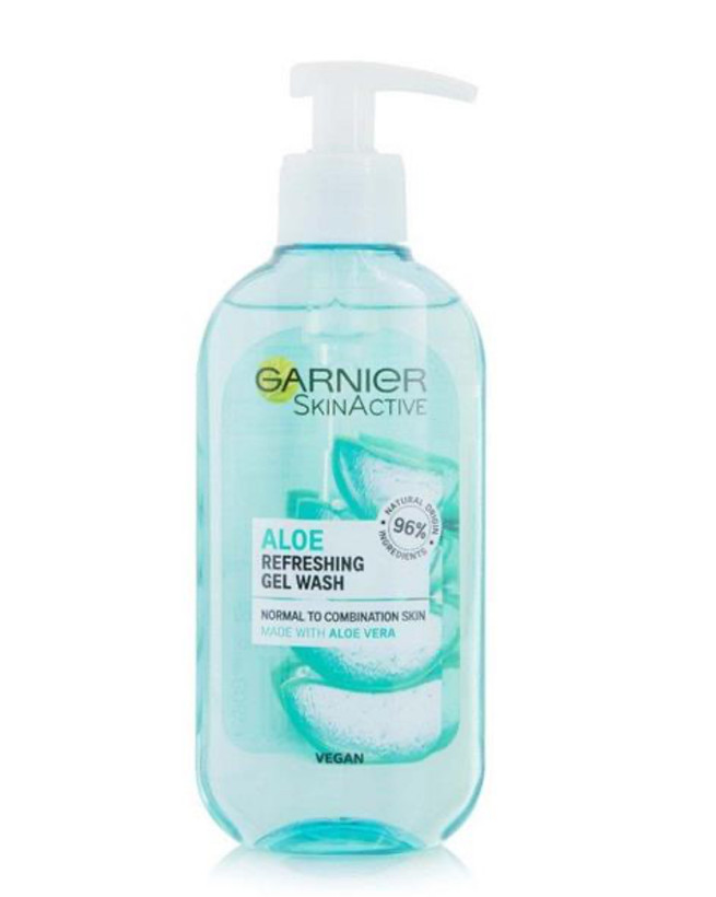 ژل شستشو صورت آلوئه ورا گانیر GARNIER SKIN ACTIVE 96٪ مناسب پوست نرمال تا خشک حجم 400 میلی لیتر